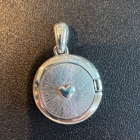 Brighton Large Locket - Picture 4 of 4